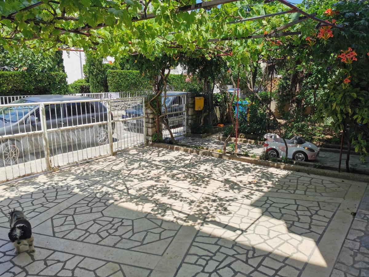 Studio Apartments Jasminka Selce Exterior foto